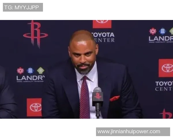 伊森分享狄龙建议称赞乌度卡严格执教风格带来的积极影响 伊森分享狄龙建议称赞乌度卡严格执教风格带来的积极影响