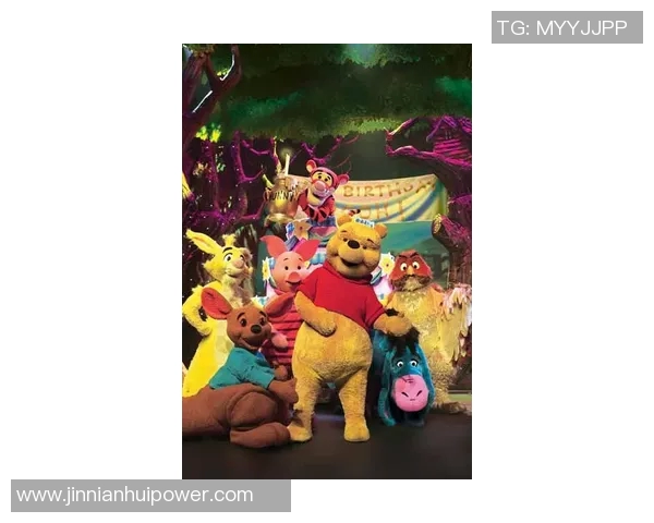 维尼修斯女友筹备万圣节派对曾引发分手危机的故事 维尼修斯女友筹备万圣节派对曾引发分手危机的故事