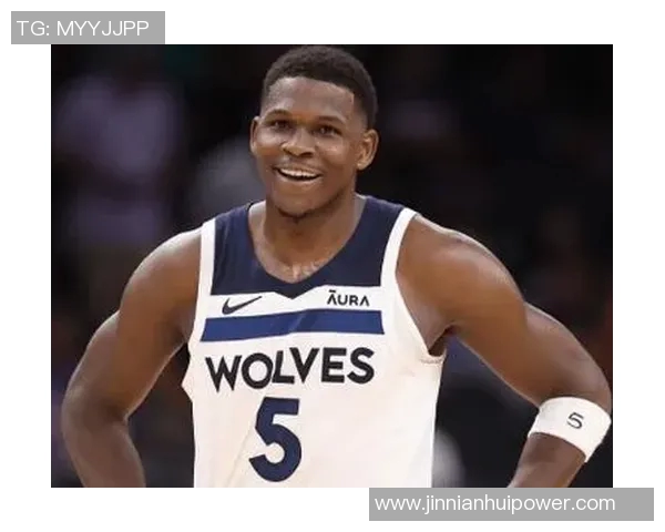 爱德华兹因右脚脚趾感染缺席对阵火箭现为每日观察状态